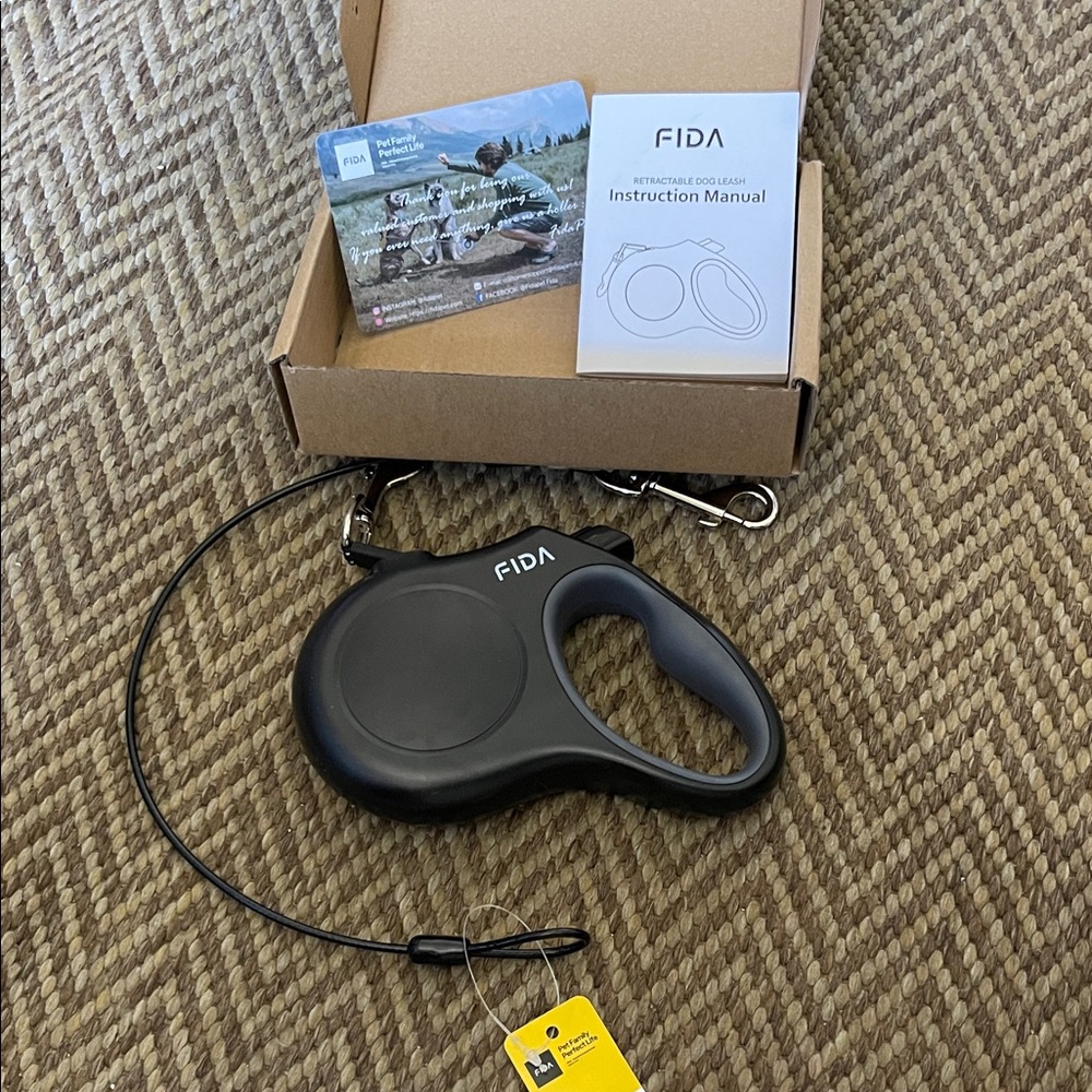 Black Retractable Dog Leash